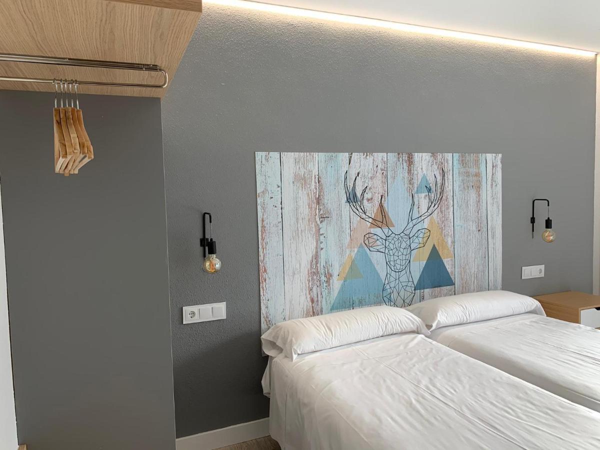 Ciudad De Jaca Hotel Kültér fotó