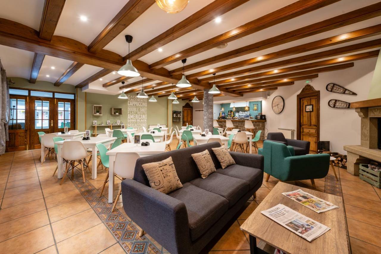 Ciudad De Jaca Hotel Kültér fotó